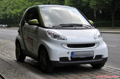 Smart ForTwo Electric Drive - widok prawy przod