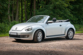 2014 Volkswagen Beetle Cabrio - widok lewy przod